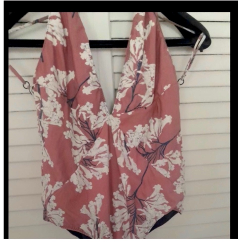 New Clube Bossa Bois De Amber plunge one piece swimsuit Mauve White Floral pink - Picture 5 of 8
